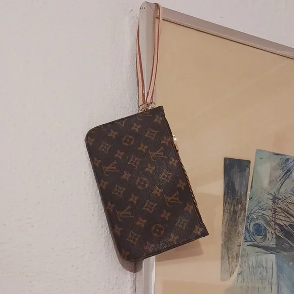 Fashion Design Like Louis Vuitton Wristlet - Picture 1 of 9